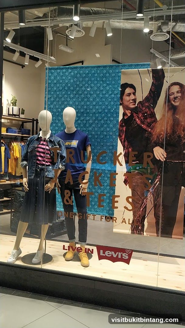 Levi's Store Window Display