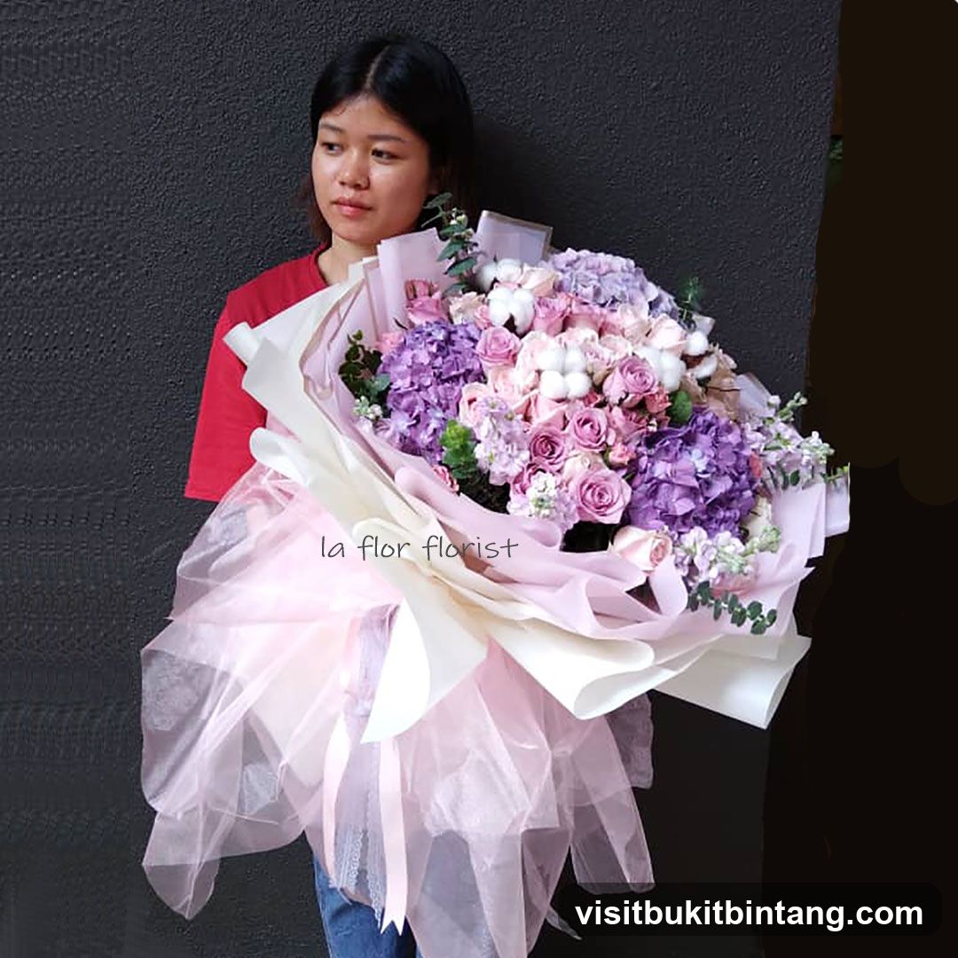 Flower Bouquet with Pink and Purple Roses