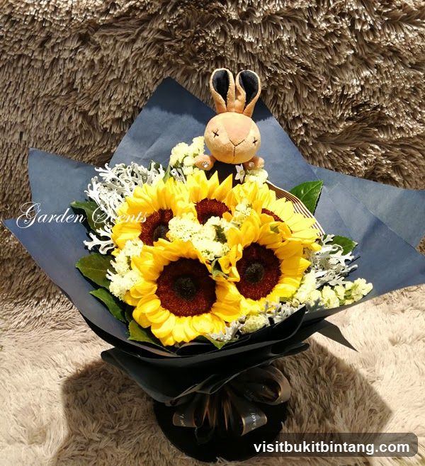 Sunflower Bouquet with Plush Toy