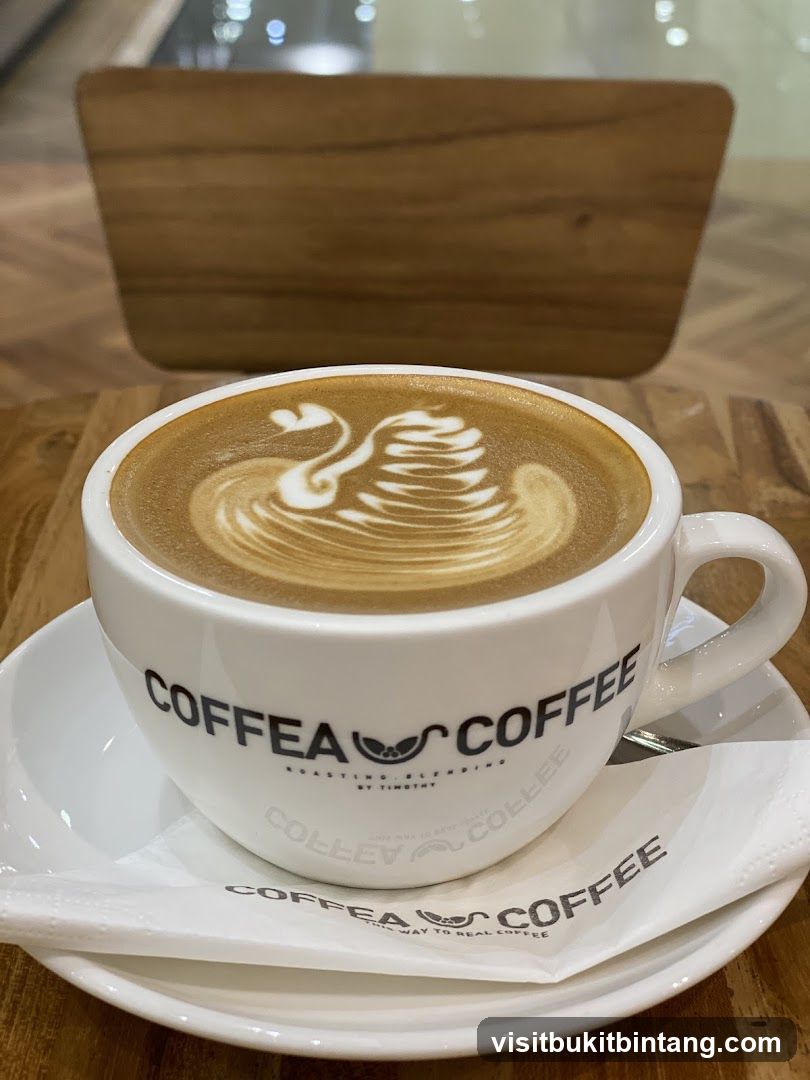 Latte with Swan Art