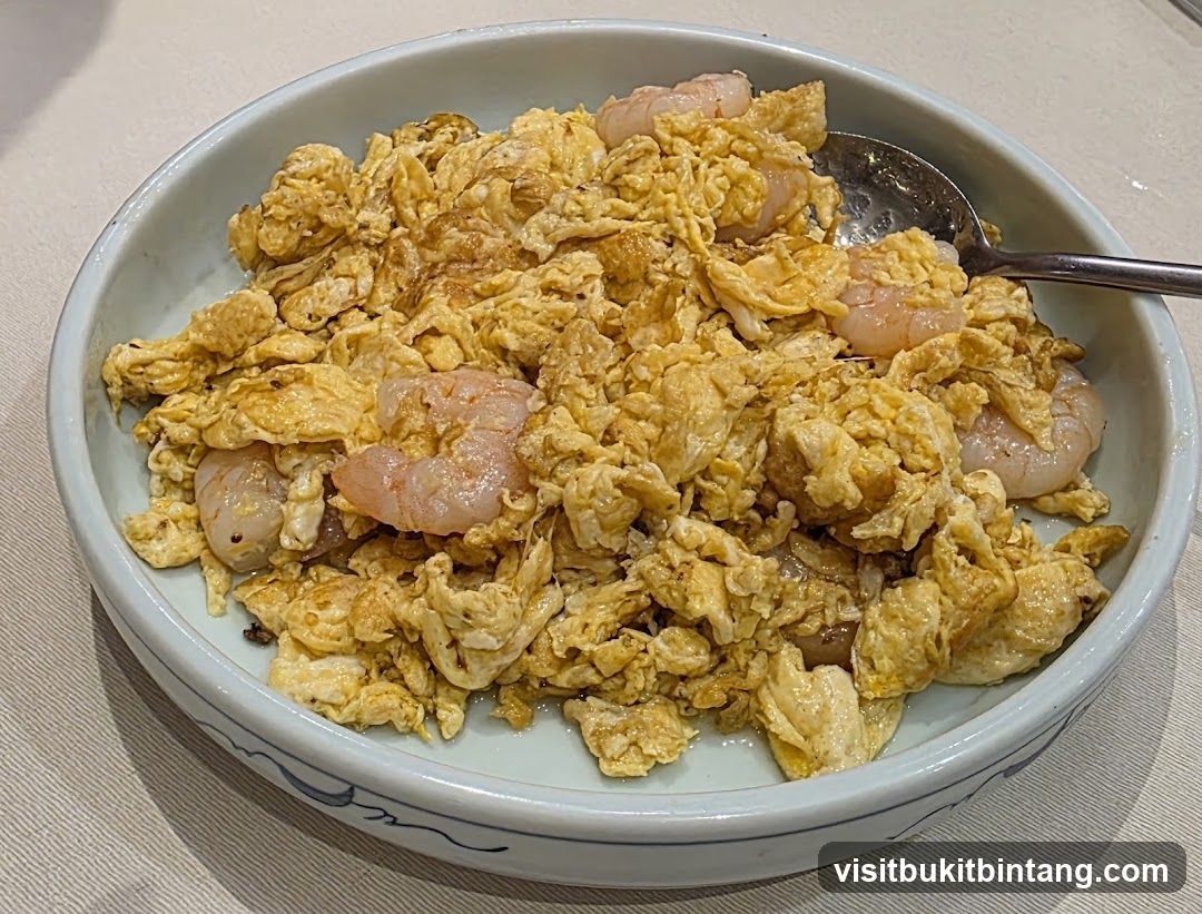 Scrambled Eggs with Shrimp