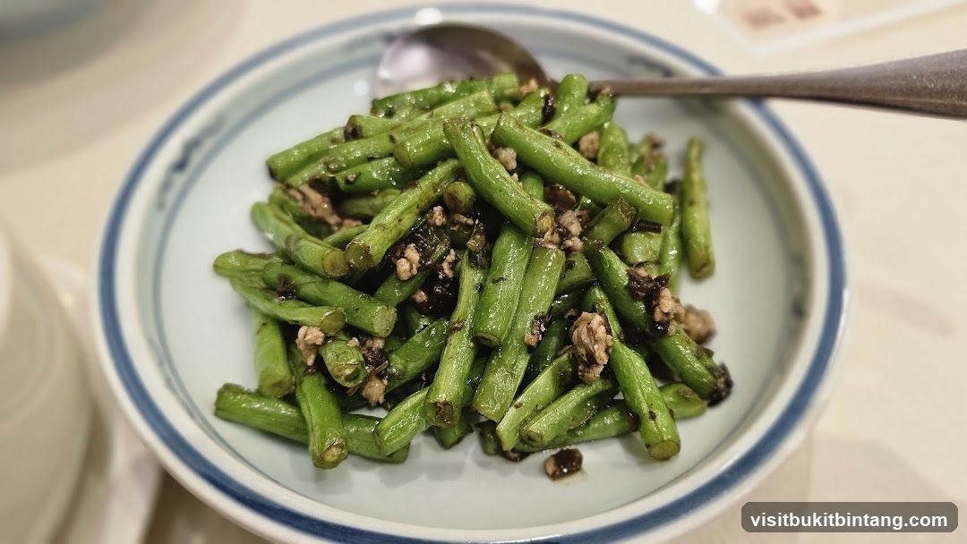 Stir-fried Green Beans with Minced Meat