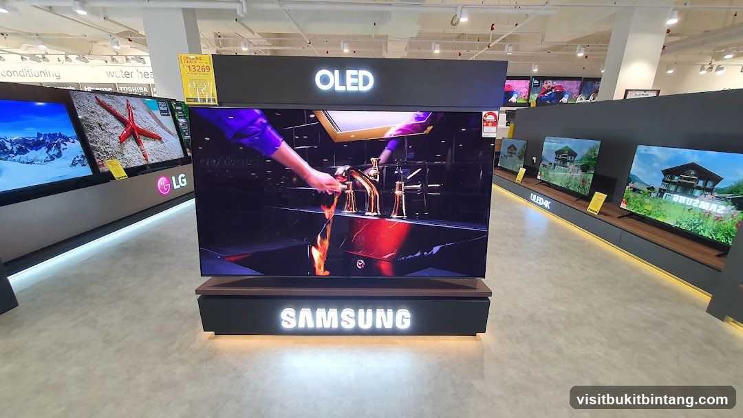 Electronics Store Display