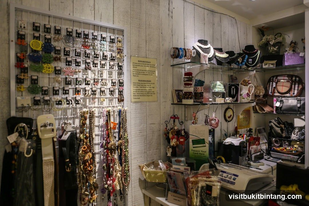 Jewelry and Accessories Display