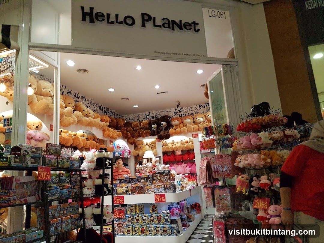 Hello Planet @ Mid Valley Megamall