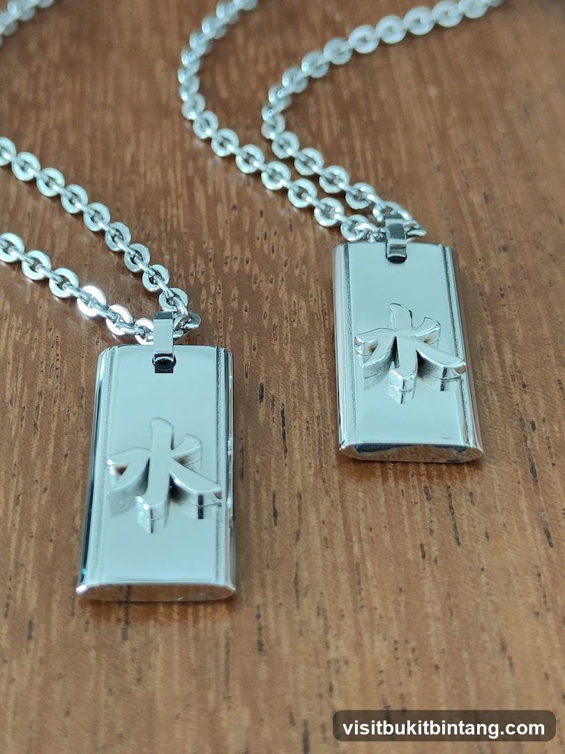 Silver Pendant Necklaces with Chinese Character
