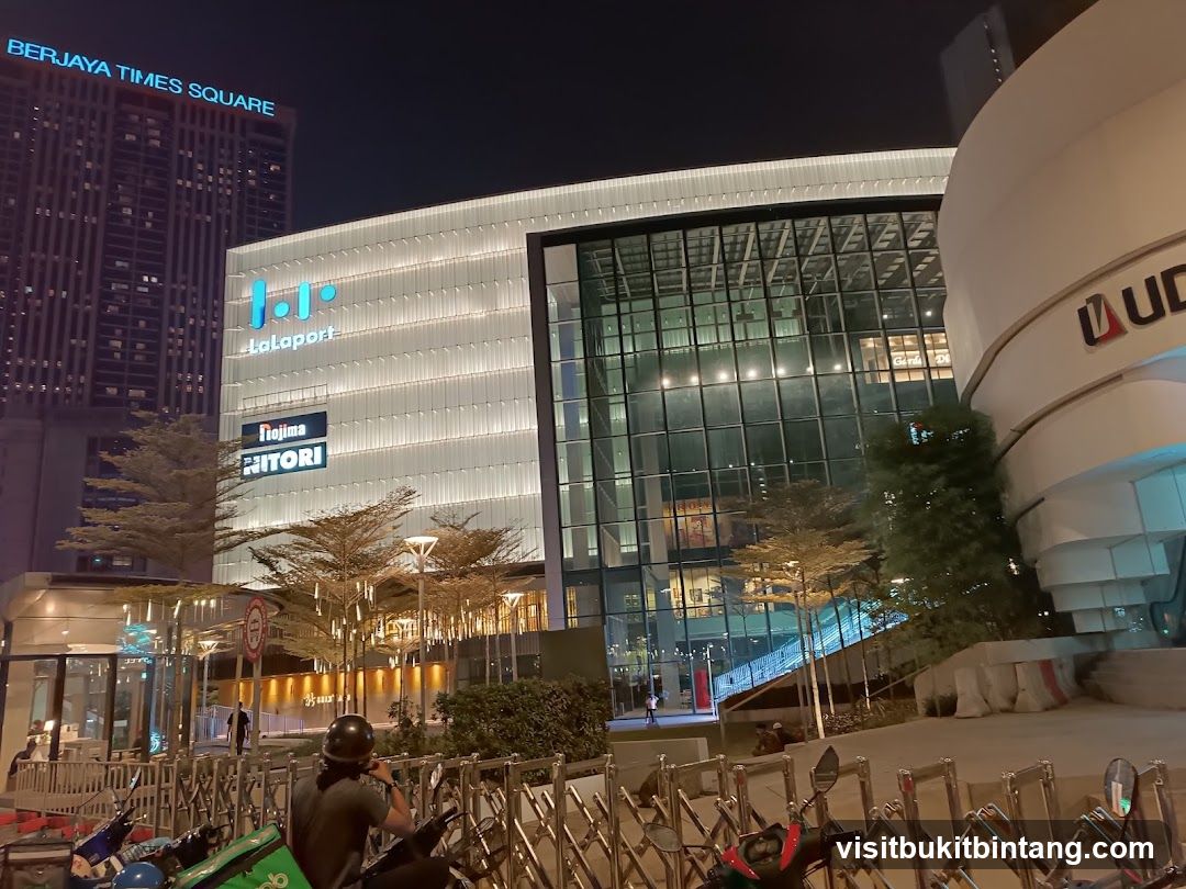 Lalaport Building Exterior at Night