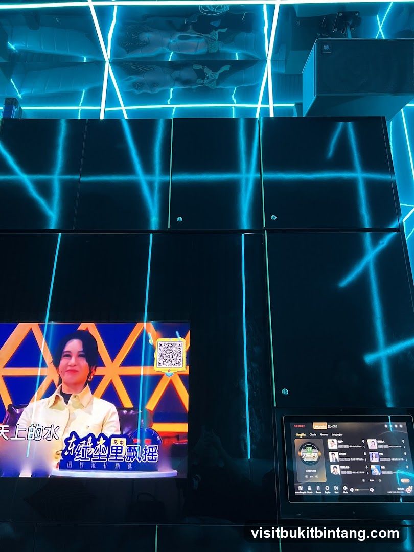 Karaoke Screen and Tablet