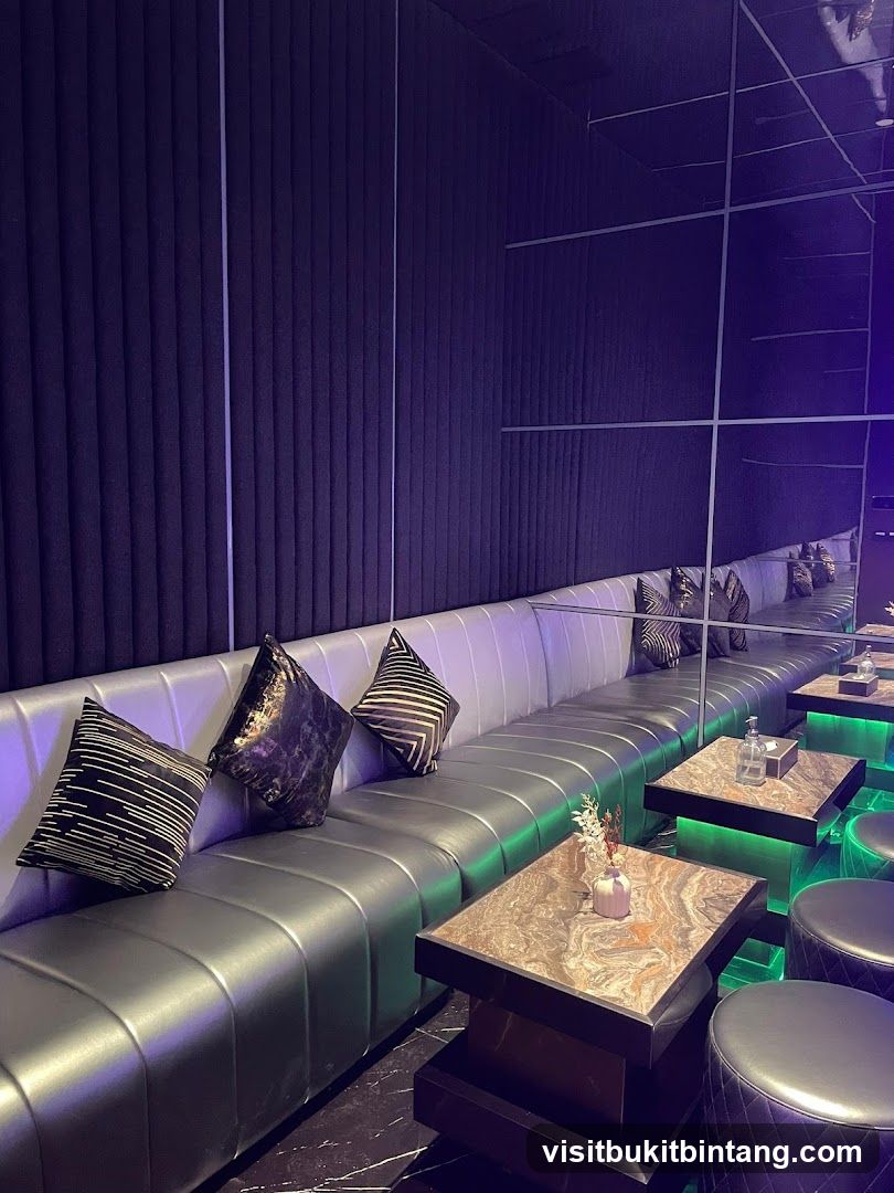 Modern Lounge Seating