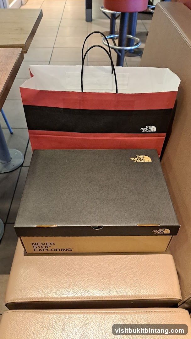 The North Face Shopping Bag and Box