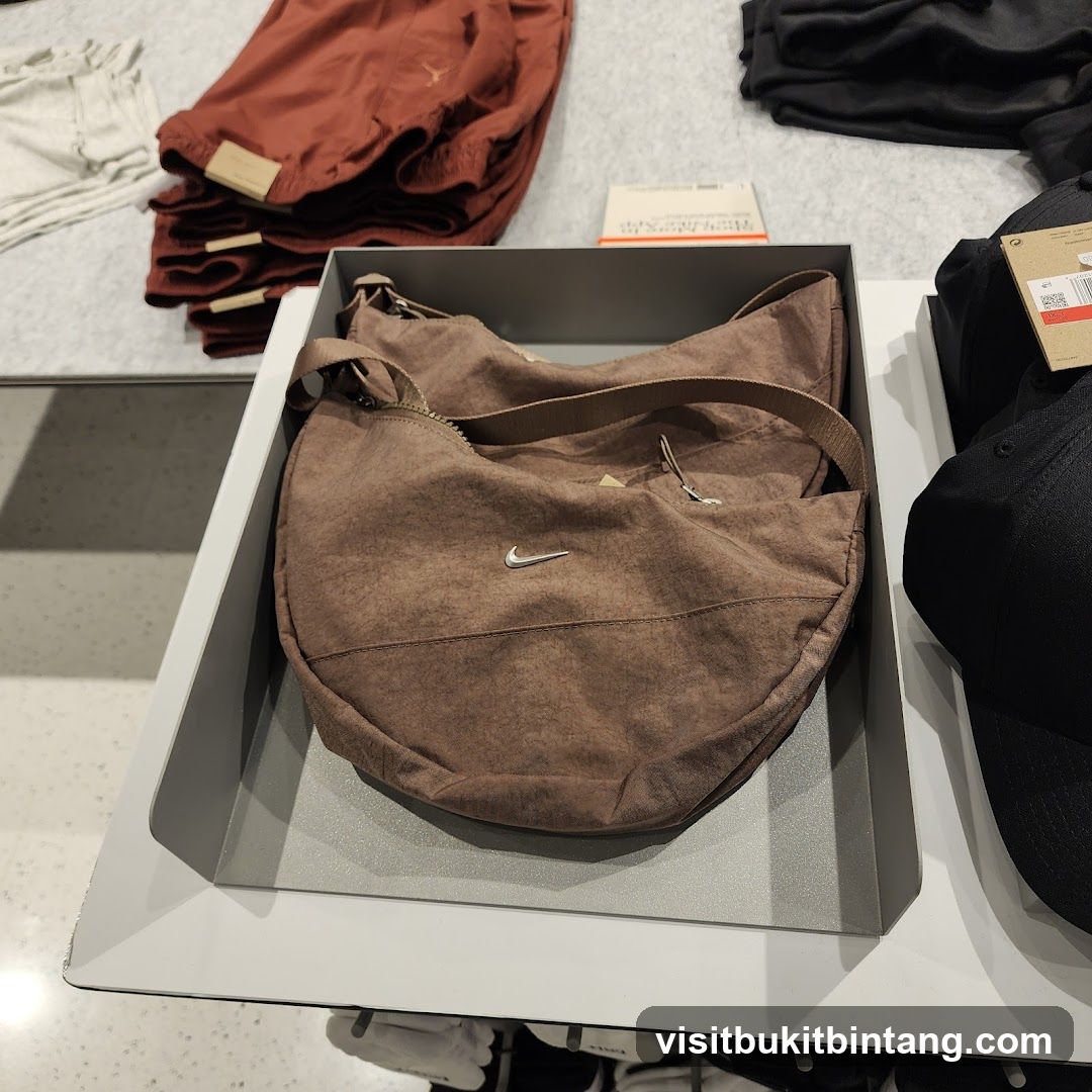 Nike Bags and Apparel