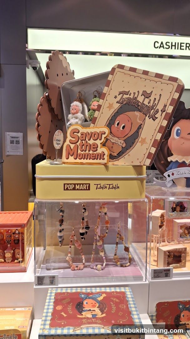 Pop Mart Twinkle Twinkle Display