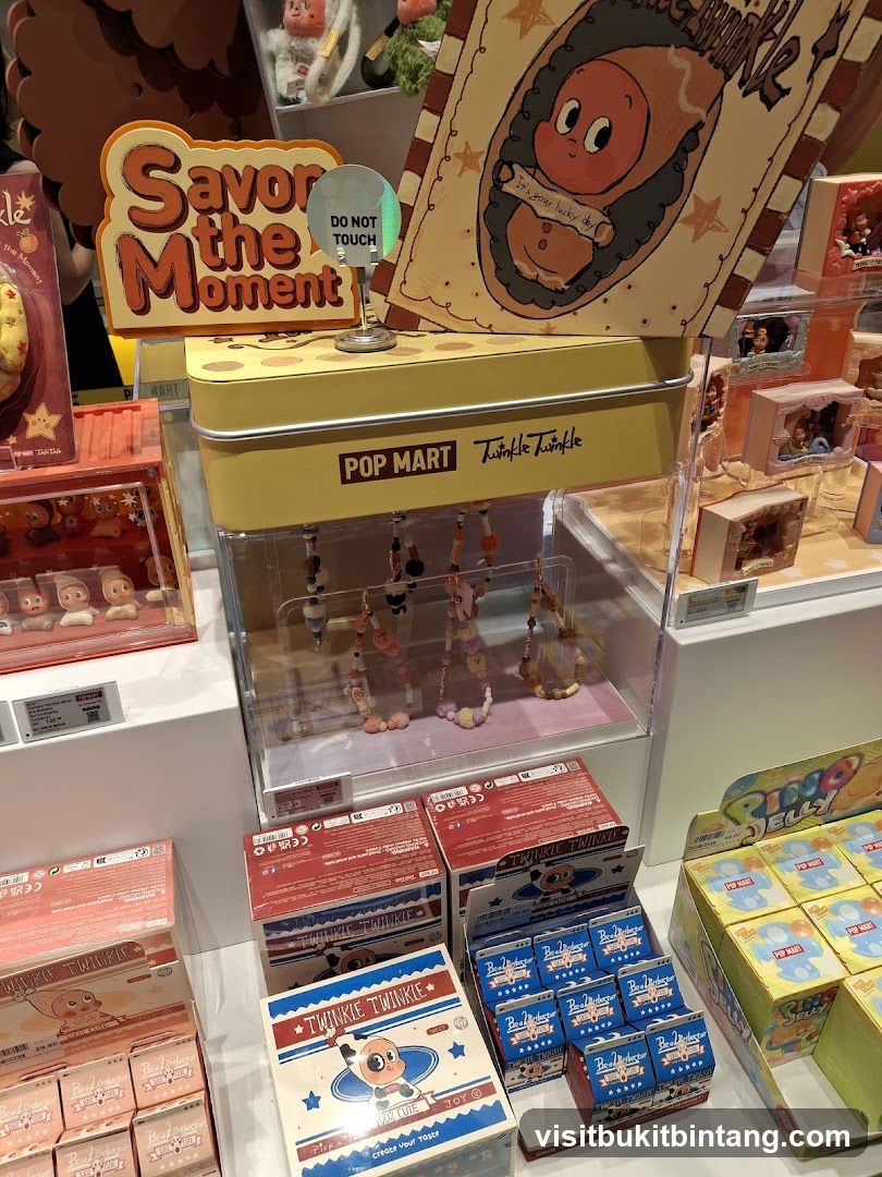 POP MART Display