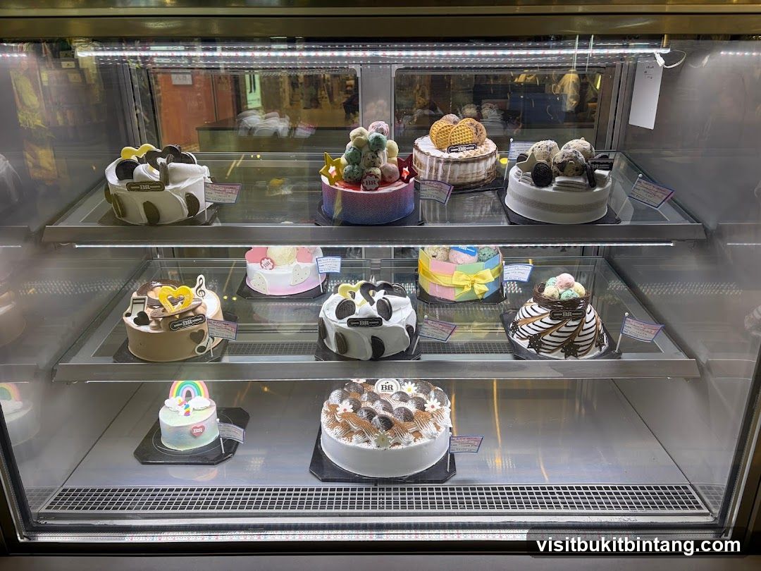 Ice Cream Cakes Display