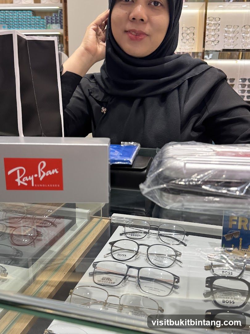 Eyeglasses Display