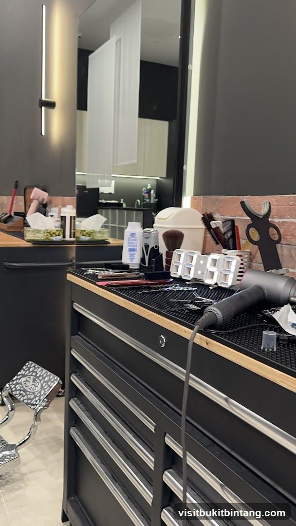 Barber Station Setup