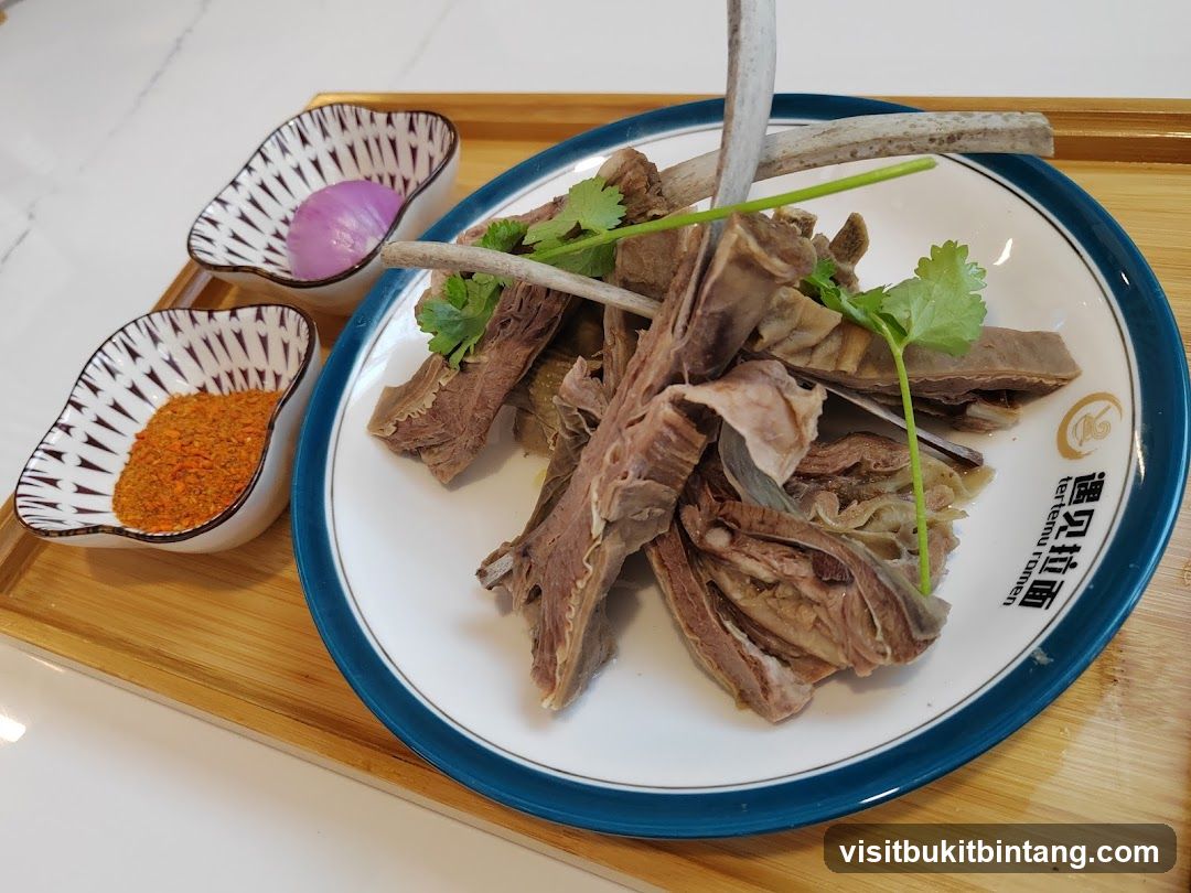 Lamb Ribs with Spices and Onion