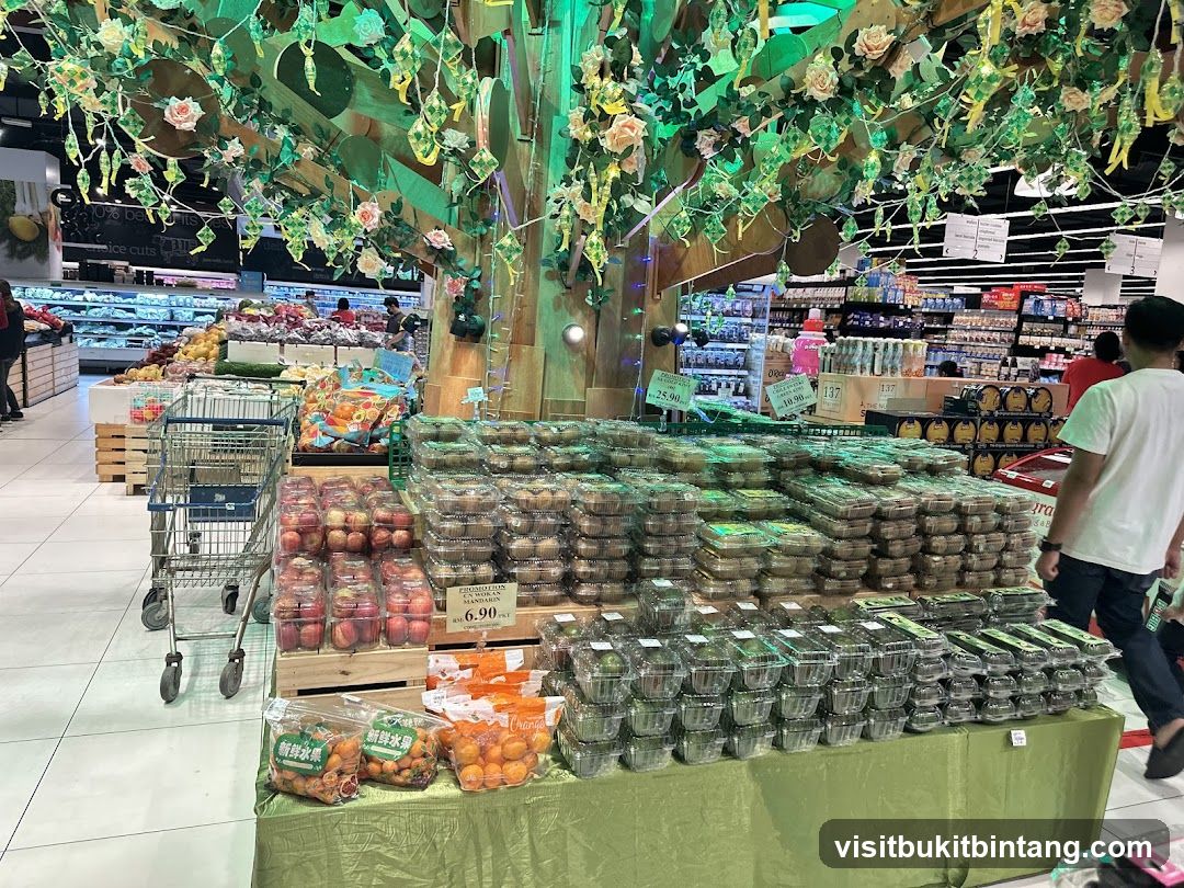 Supermarket Fruit Display