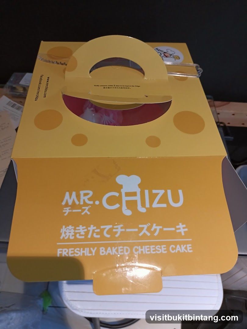Mr. Chizu Freshly Baked Cheese Cake Box