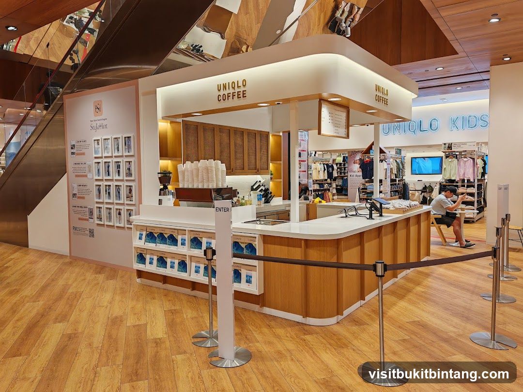 Uniqlo Coffee Stand