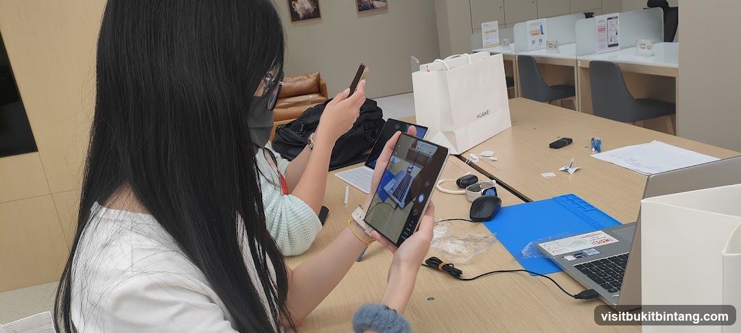 HUAWEI Authorized Service Center Kuala Lumpur The Exchange TRX