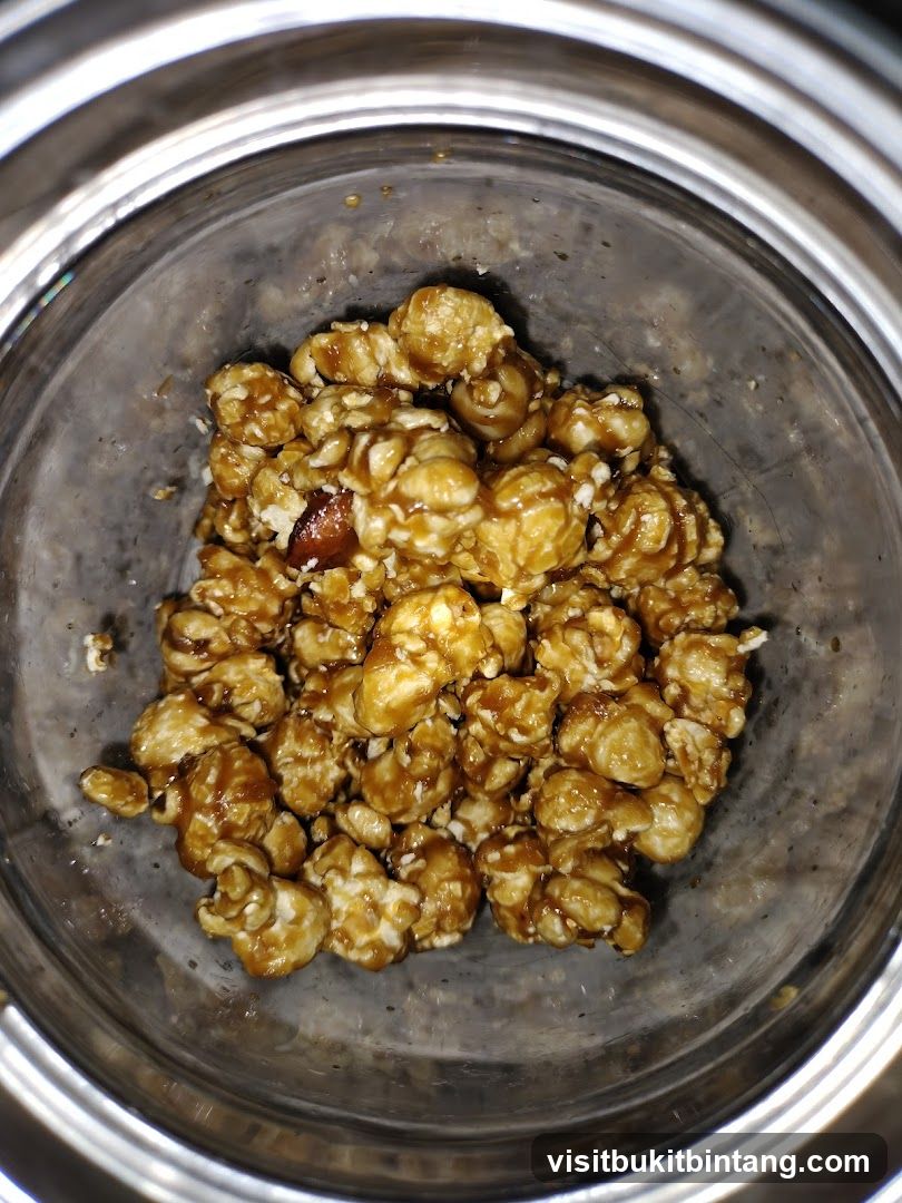 Caramel Popcorn with Nuts