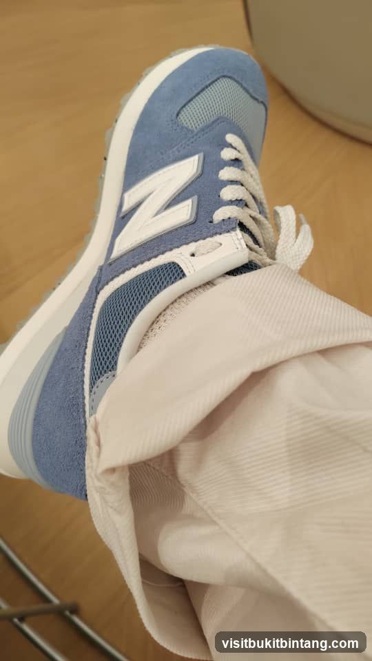 New Balance Sneaker