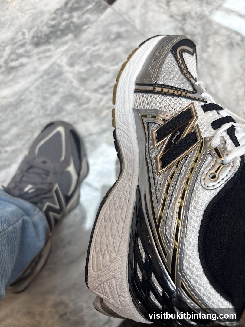 New Balance Sneakers