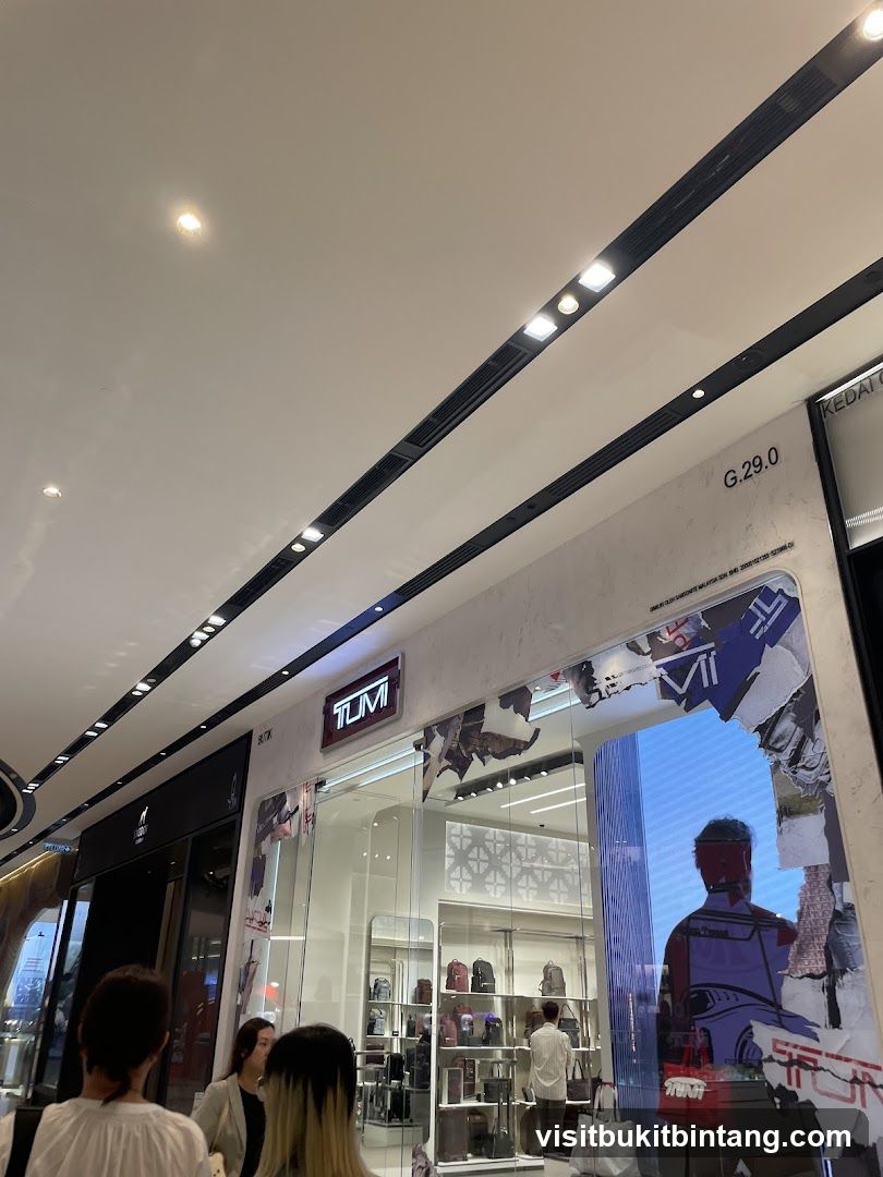 TUMI The Exchange TRX