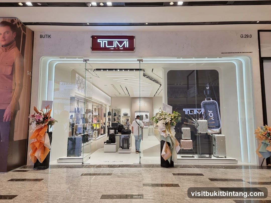 TUMI The Exchange TRX