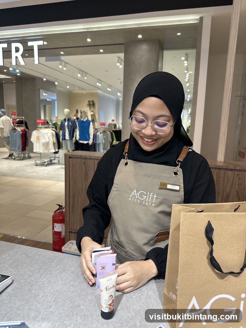 Cashier with Products