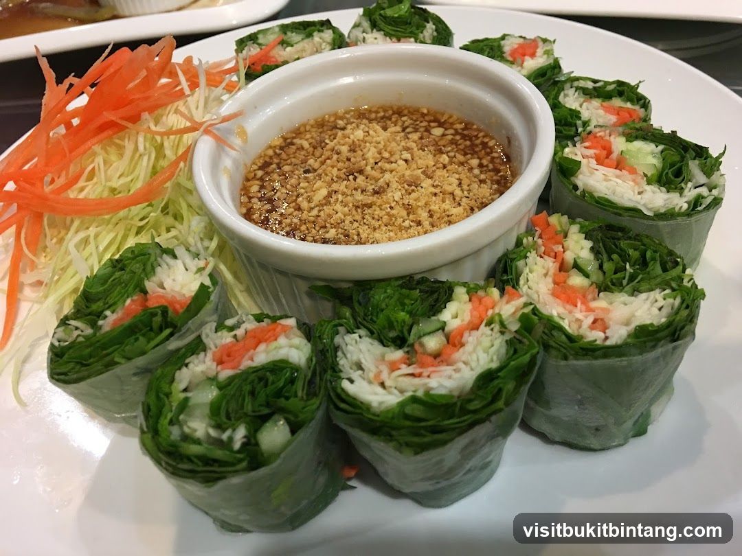 Fresh Spring Rolls with Peanut Sauce