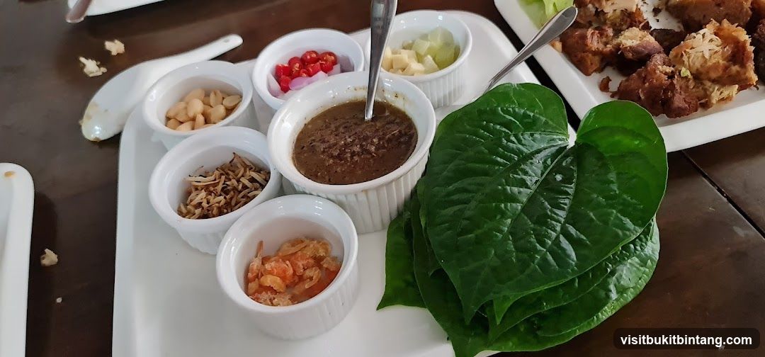 Dipping Sauce and Ingredients