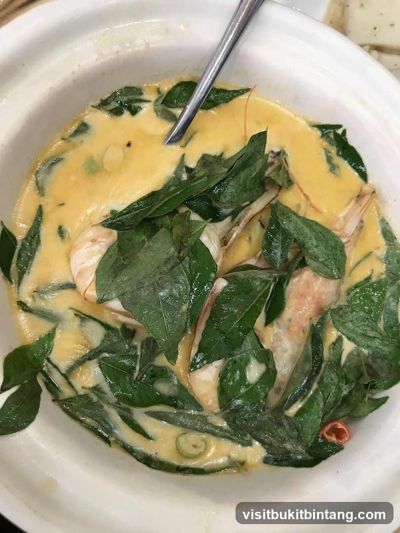 Prawns in creamy sauce with herbs