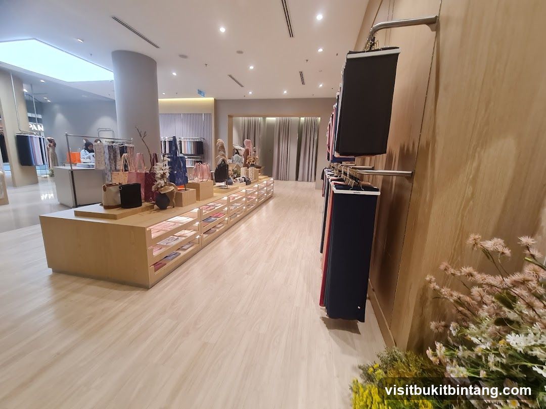 Naelofar Setia City Mall