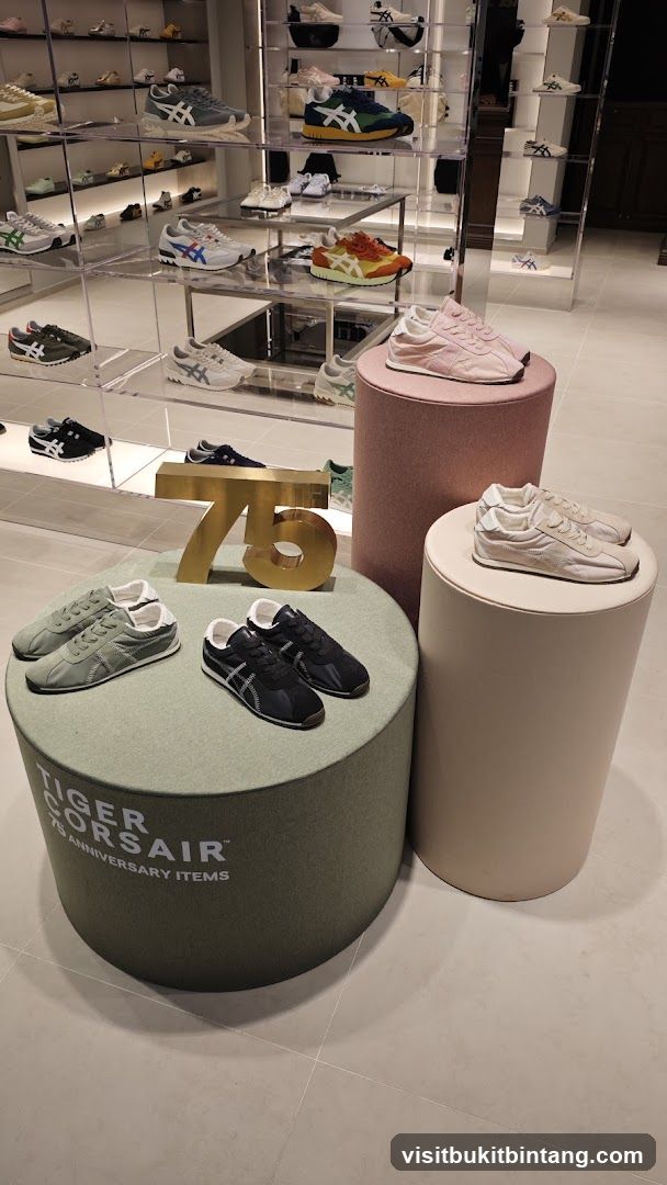 Sneaker Display