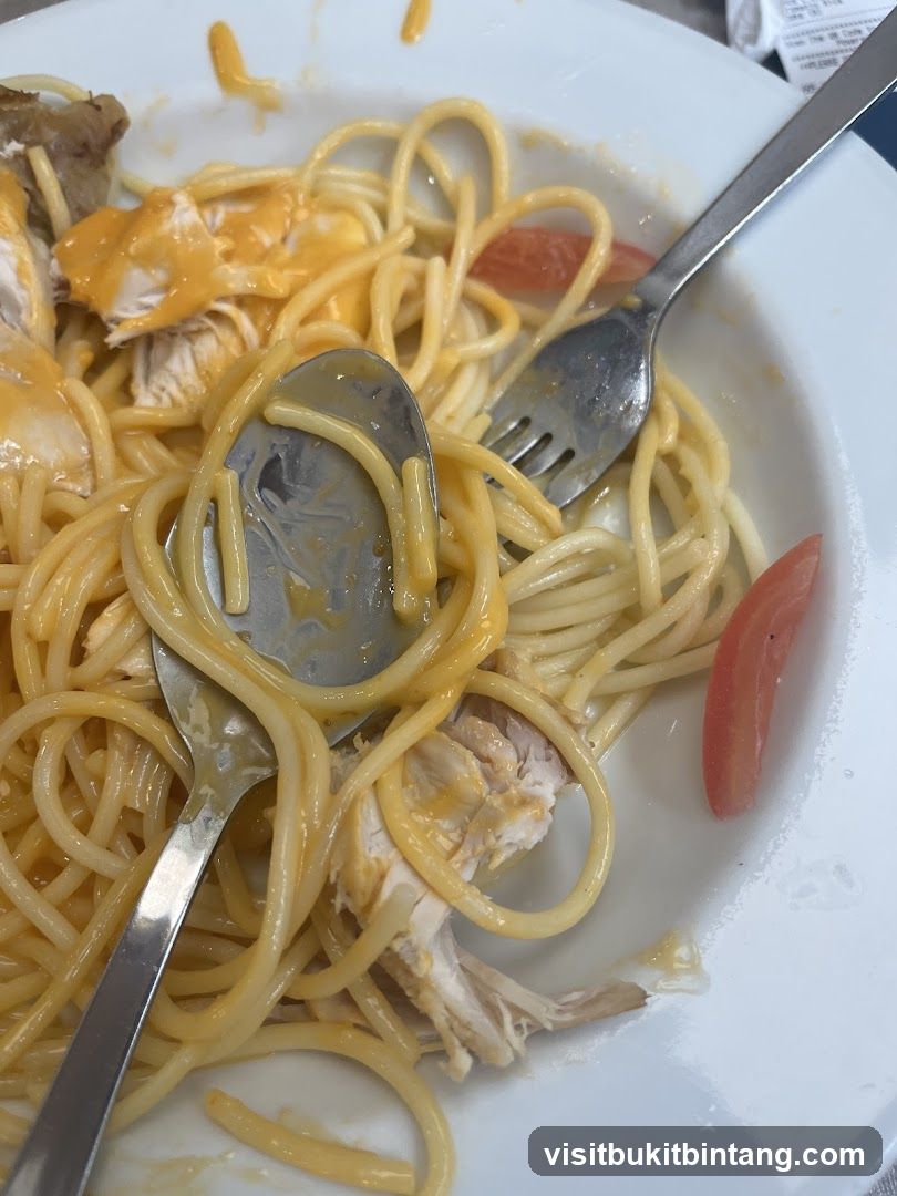 Spaghetti with Chicken and Cheese Sauce