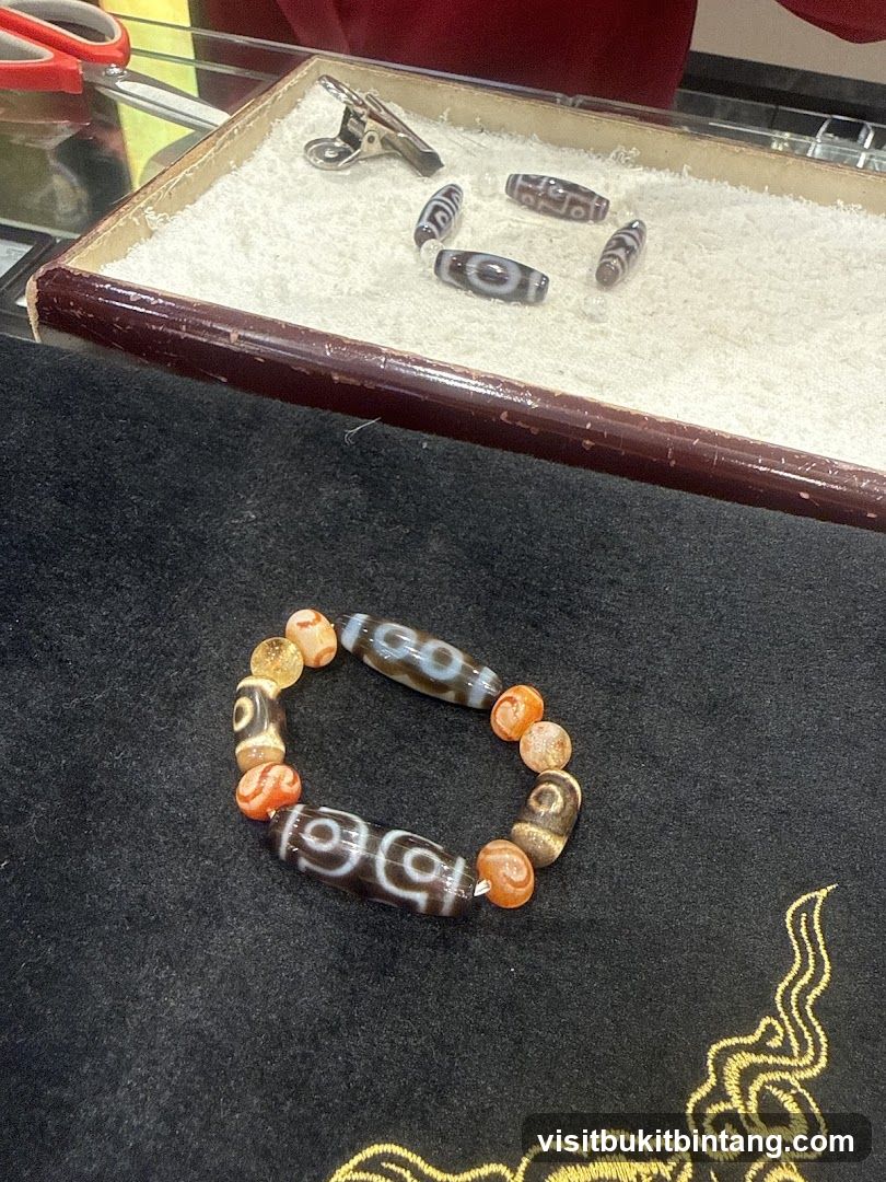 Bracelet and loose beads