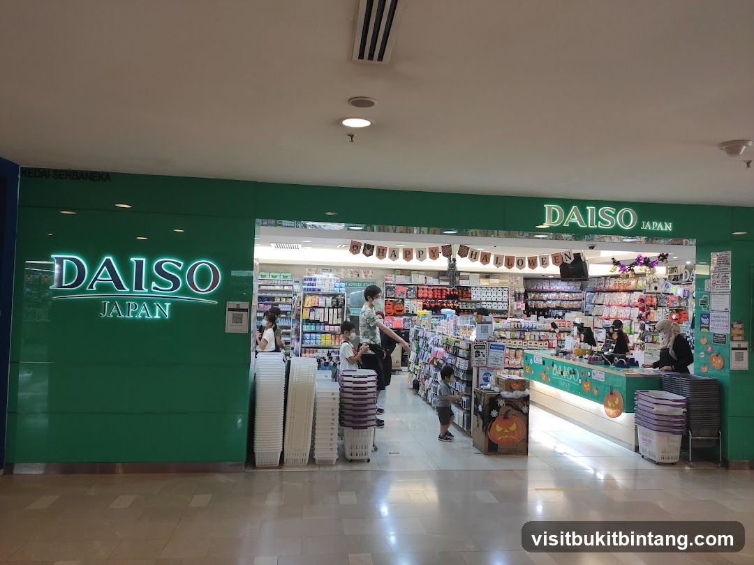 DAISO JAPAN Storefront