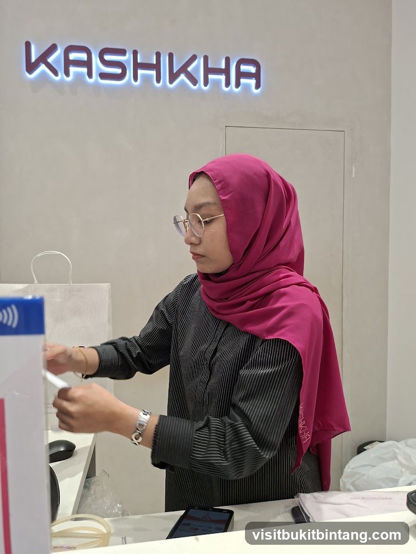 Cashier at KASHKHA