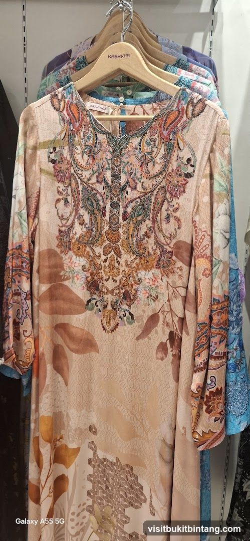 Kashkha Clothing Display
