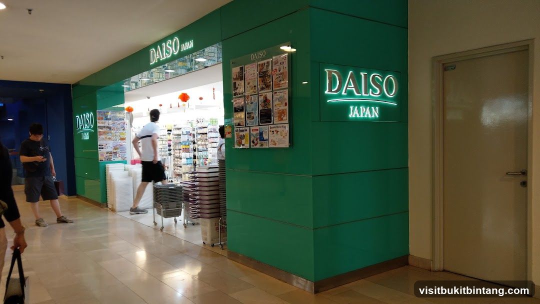 Daiso Japan Storefront