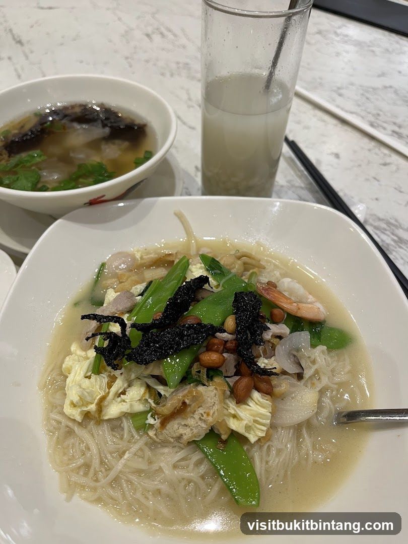 Noodles with Seafood and Vegetables