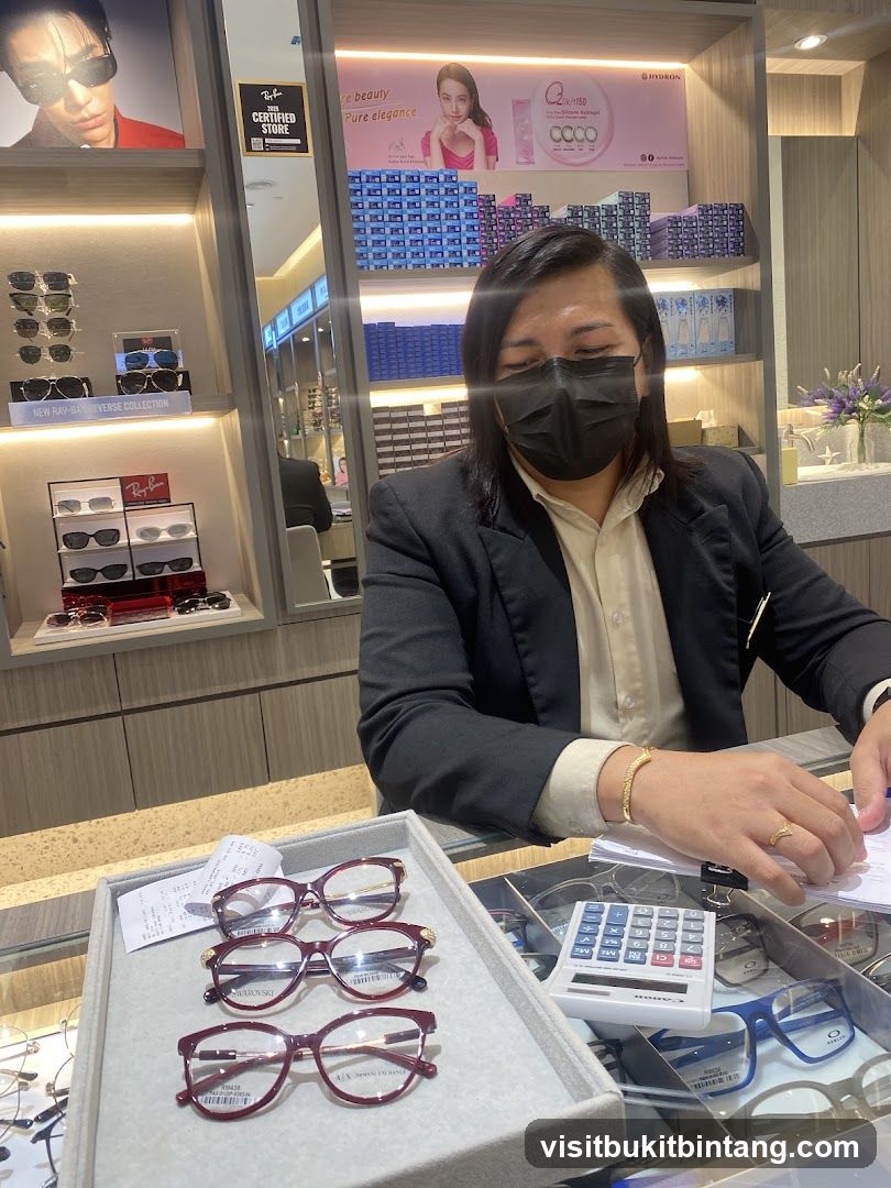 Optician's Store