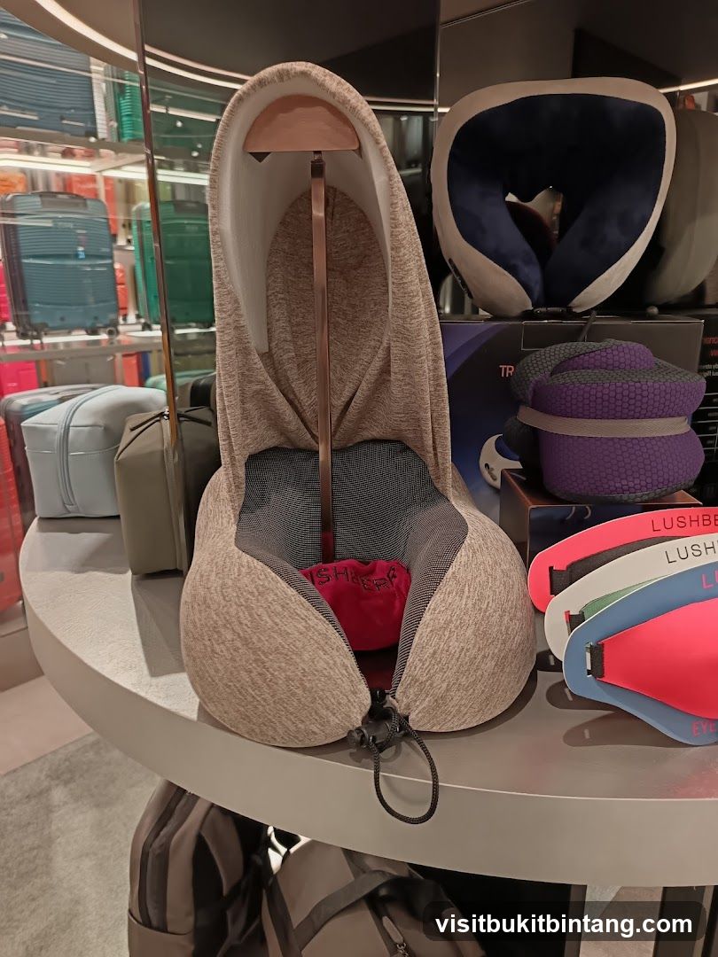 Travel Pillow Display