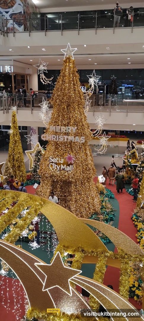 Christmas Decorations in a Mall
