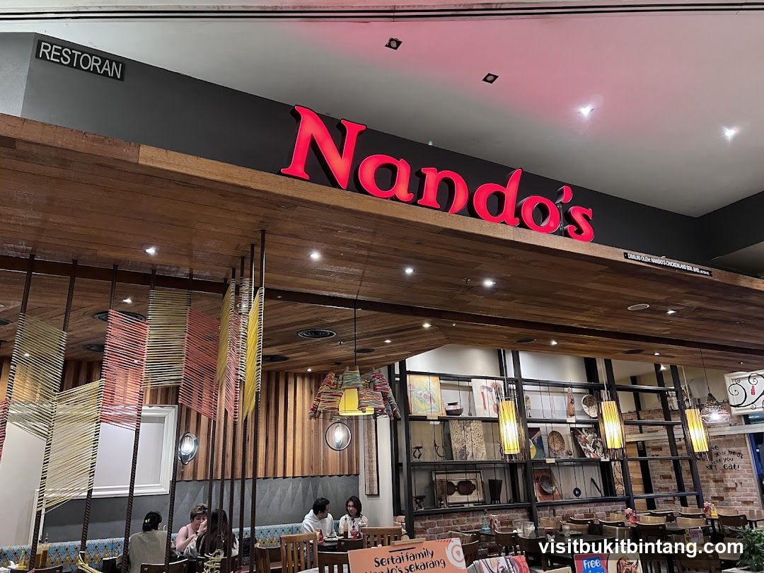 Nando's Restaurant Interior
