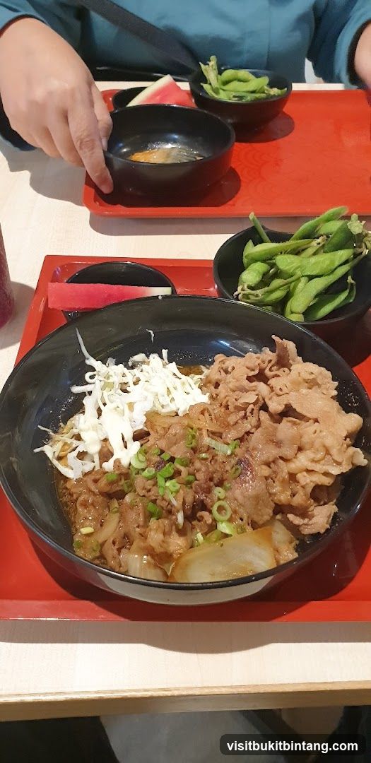Beef Bowl with Edamame and Watermelon