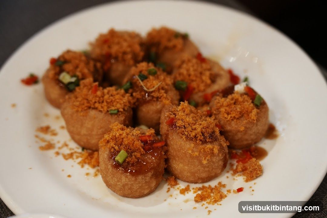 Fried Dumplings with Crispy Topping
