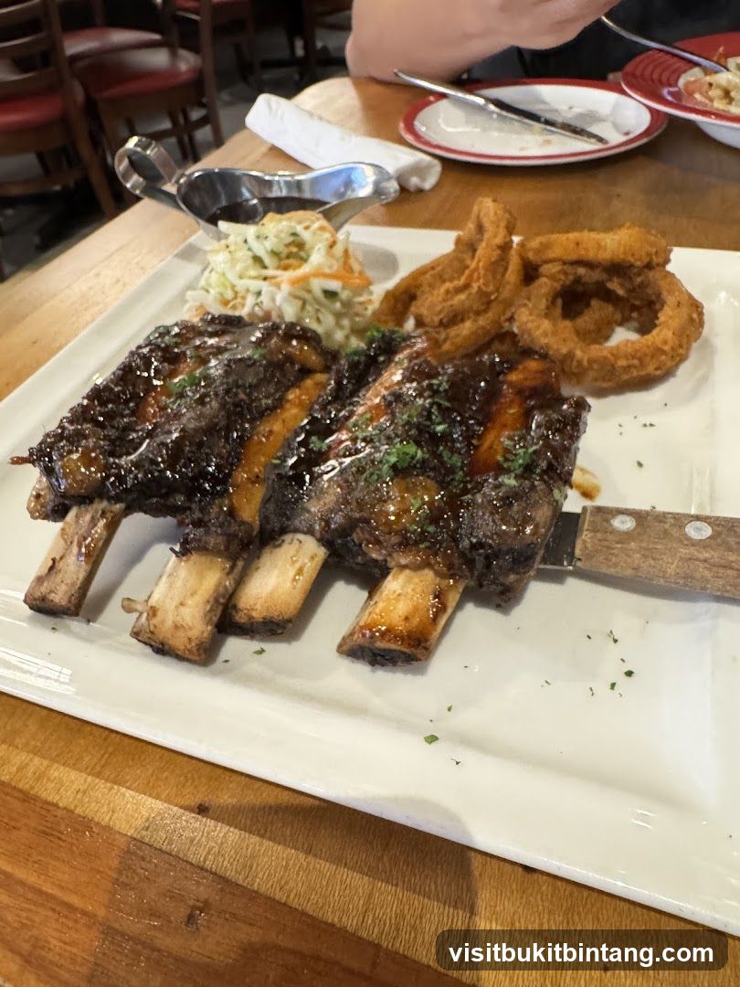 Ribs with Onion Rings and Coleslaw
